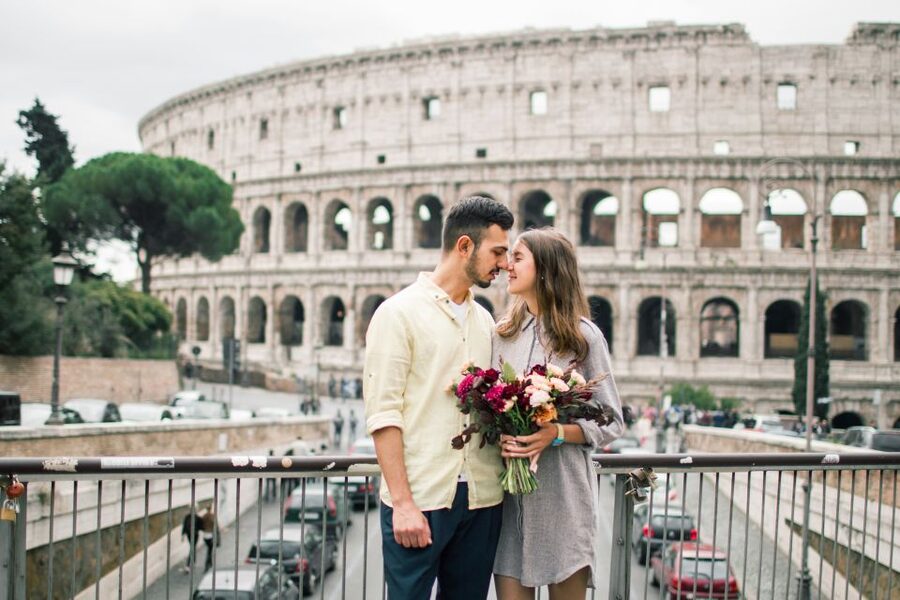 Rome: Personalized Photoshoot outside the Colosseum - A Colosseum photo session with a personal touch