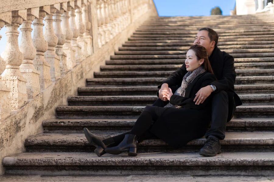 Rome: Personalized Photoshoot outside the Colosseum - What you receive after the shoot