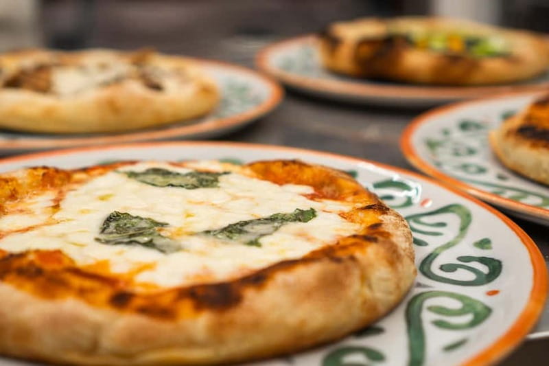 Rome: Pizza and Gelato Cooking Class with Wine - The shared meal and free-flowing wine