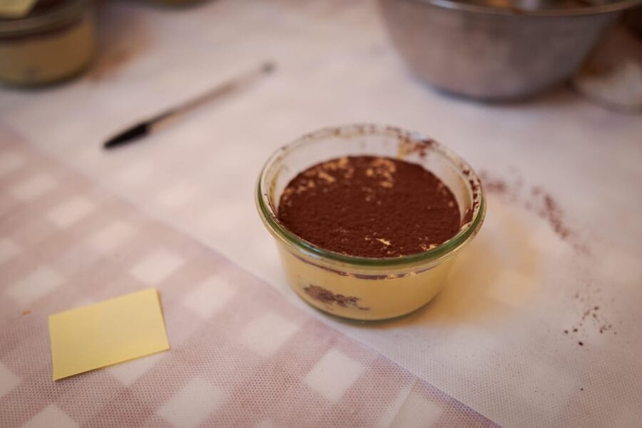 Rome: Pizza and Tiramisu Cooking Class in Piazza Navona - The small-group format and teaching style