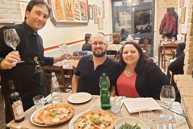 Rome: Pizza & Tiramisu Class with Free Flowing Fine Wine - Key points at a glance