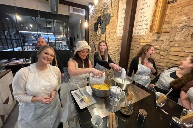 Rome: Pizza & Tiramisu Class with Free Flowing Fine Wine - Wine, soft drinks, and the social side