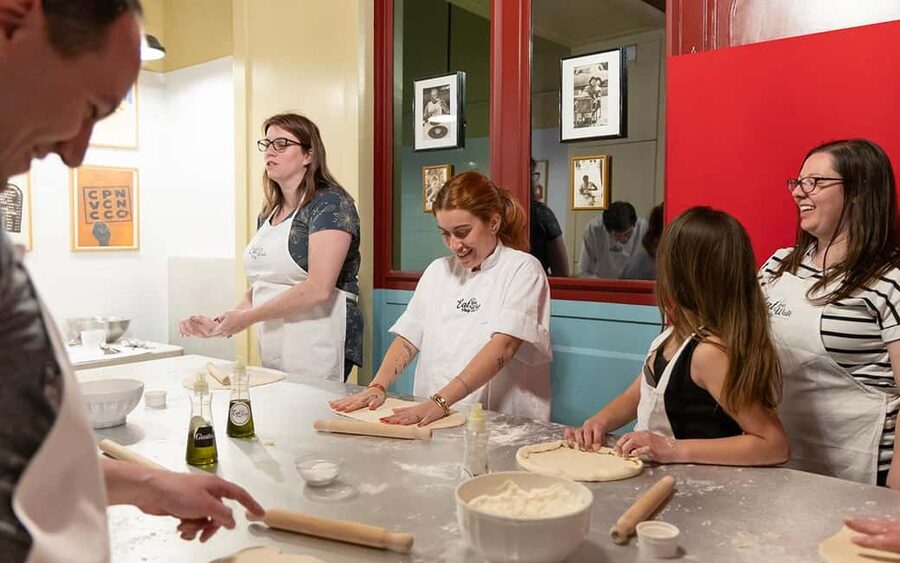 Rome: Pizza & Tiramisu Making Class with Wine & Limoncello - Starting at Gusto Restaurant near Piazza Navona