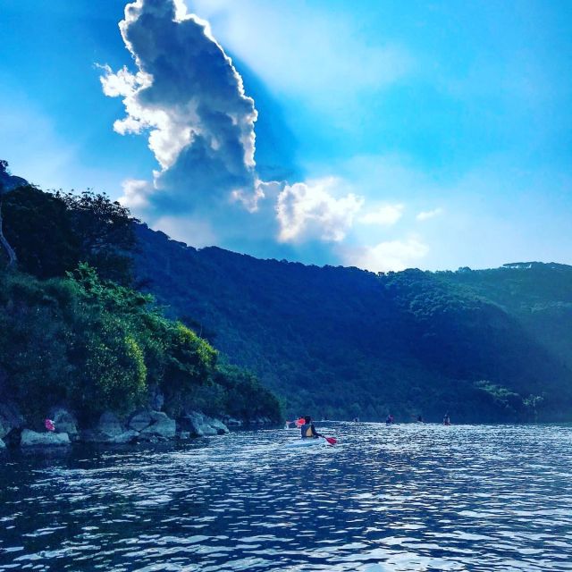 Rome: Popes' Lake, Kayak Tour with Swimming & Roman Pizza - The safety briefing and first paddle