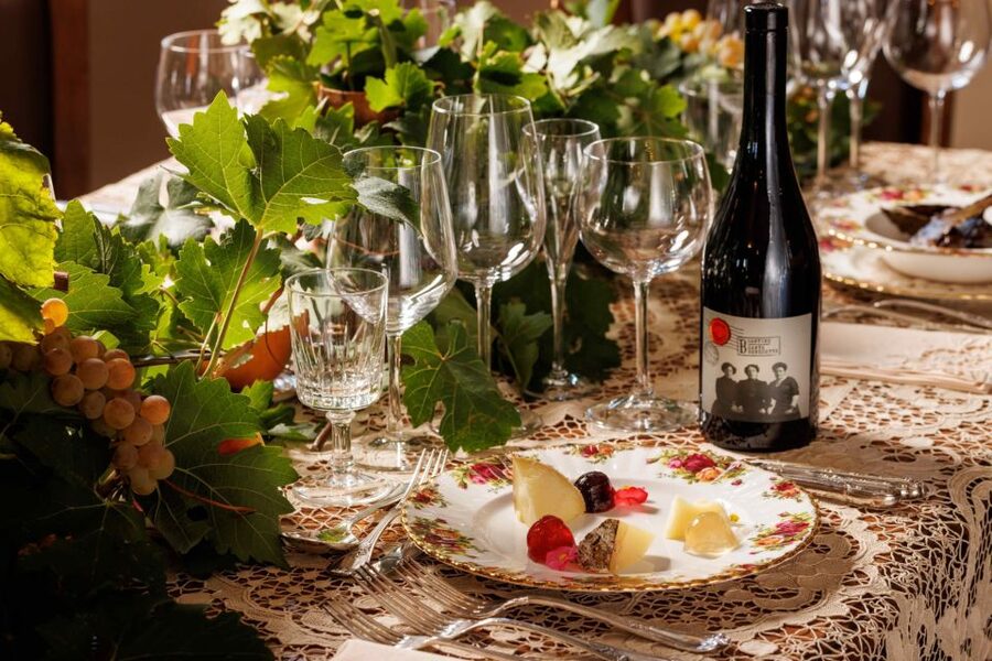 Rome: Private Countryside Wine Tasting Tour - The tasting: wine, oil, bread, and generous snacks