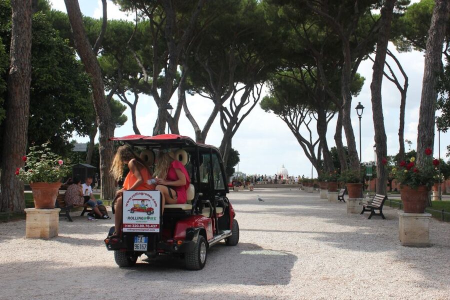 Rome: Private Guided City Highlights Tour by Golf Cart - The guide makes the biggest difference