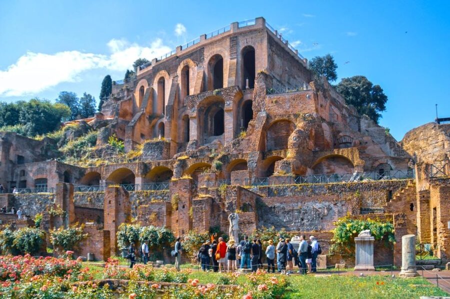 Rome: Roman Forum and Palatine Hill Licensed Guided Tour - Key points at a glance