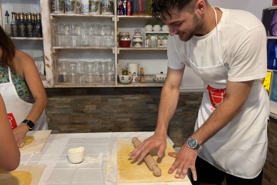 Rome: Rooftop Cooking Class with Wine Tasting near Vatican - Who should book this experience