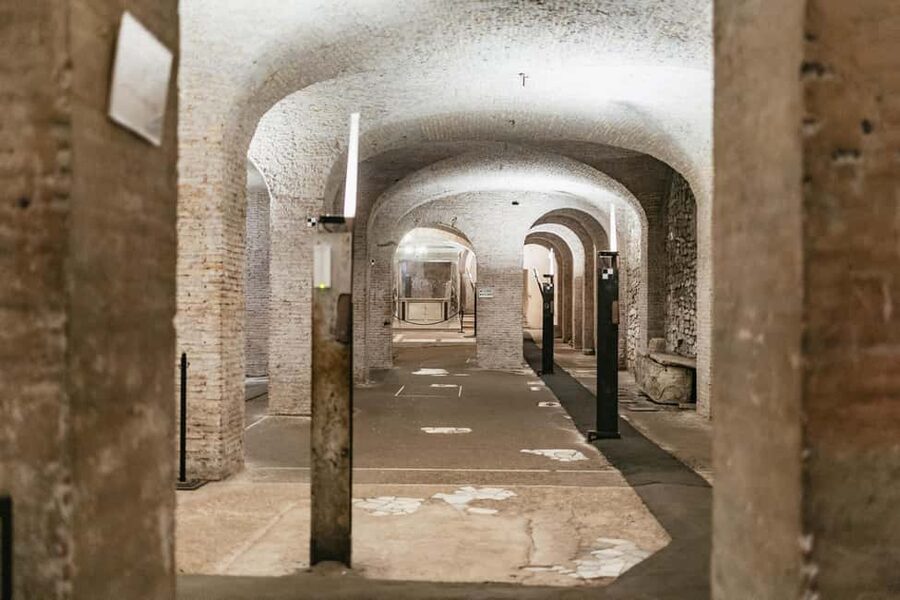 Rome: San Clemente Underground and Basilica Guided Tour - What the 90-minute route feels like