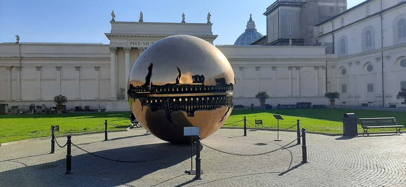 Rome: See Behind-The-Scenes In The Vatican - Why a guided Vatican visit makes sense