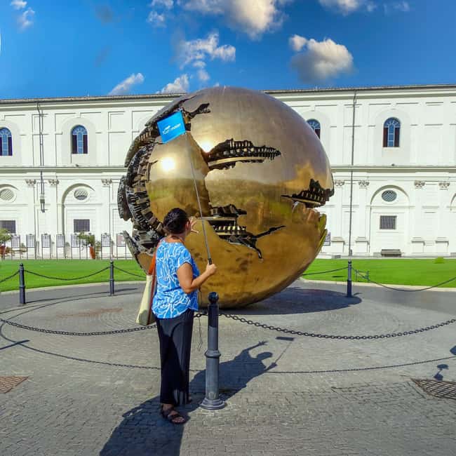 Rome: Skip the line Vatican Museums & Sistine Chapel Tour - Belvedere Courtyard and the ancient sculptures