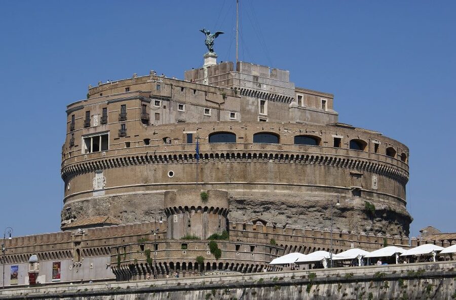 Rome: Small Group Guided Tour of Castel Sant'Angelo - How the two-hour format feels