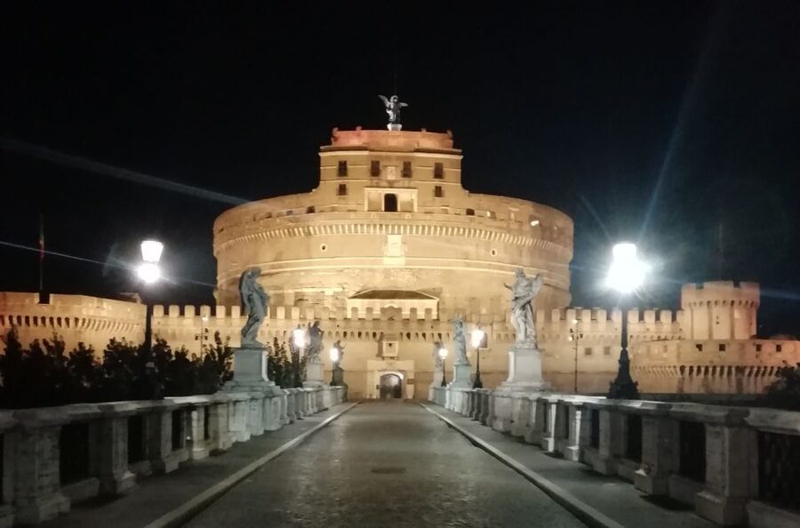 Rome: Small Group Rome's Dark Side - Ghosts & Legends Tour - Farnese Palace and beautiful settings for ugly behavior