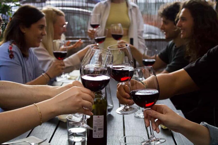Rome: Small Group Trastevere Food Tour with Dinner - Starting in Piazza Mastai, with one detail to verify