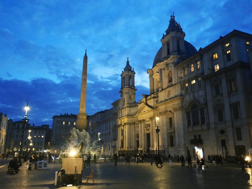 Rome: Spanish Steps, Trevi, Navona and Pantheon Sunset Tour - Trevi Fountain after the crowds begin to thin