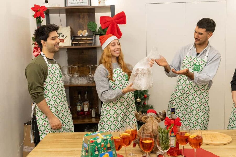 Rome: Spritz & Spaghetti Cooking Class - Why the small group matters