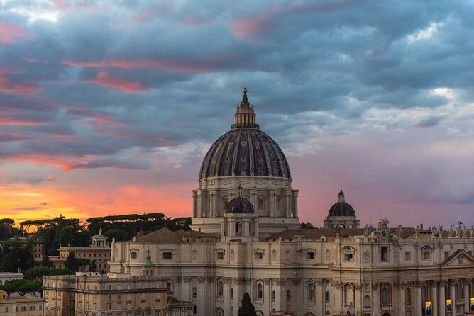 Rome: St. Peter’s Basilica, Dome Climb, and Underground Tour - Crowds, security, and the risk of an early closure