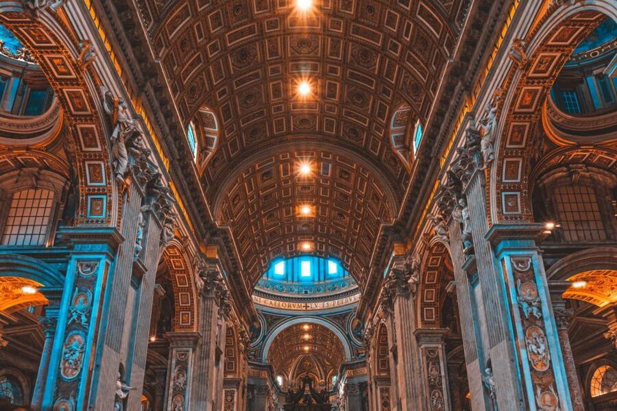Rome: St. Peter's Basilica Express Guided Tour - Michelangelo’s Pietà and the great interior