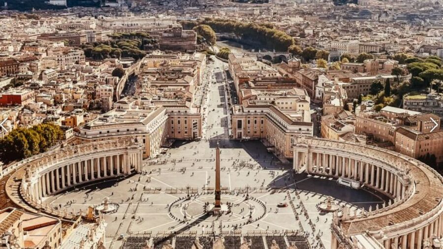Rome: St. Peter's Basilica Express Guided Tour - How the guides affect the visit