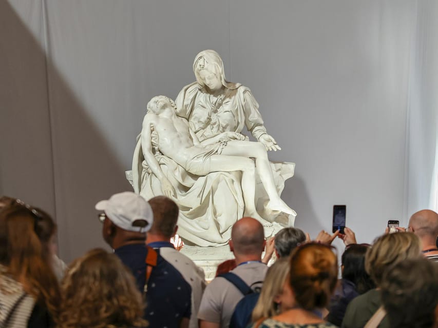 Rome: St. Peter's Basilica, La Pietà, Papal Tombs and Dome - Michelangelo’s Pietà and the power of one sculpture