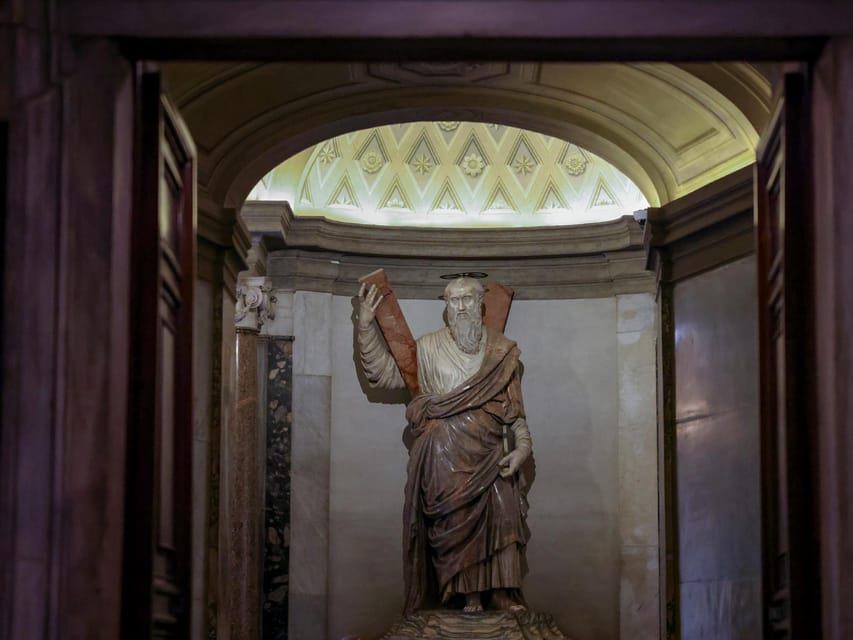 Rome: St. Peter's Basilica, La Pietà, Papal Tombs and Dome - Free time around the square and Vatican City