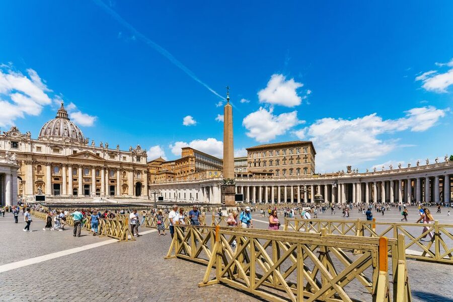 Rome: St. Peter's Basilica, Square and Grottoes Guided Tour - Inside St. Peter’s Basilica