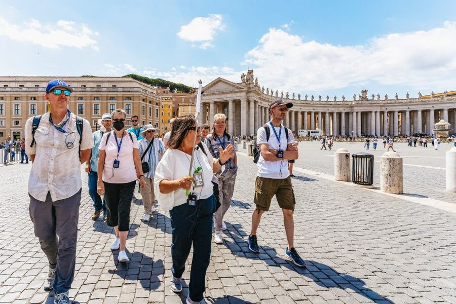 Rome: St. Peter's Basilica, Square and Grottoes Guided Tour - The Papal Grottoes below the Basilica