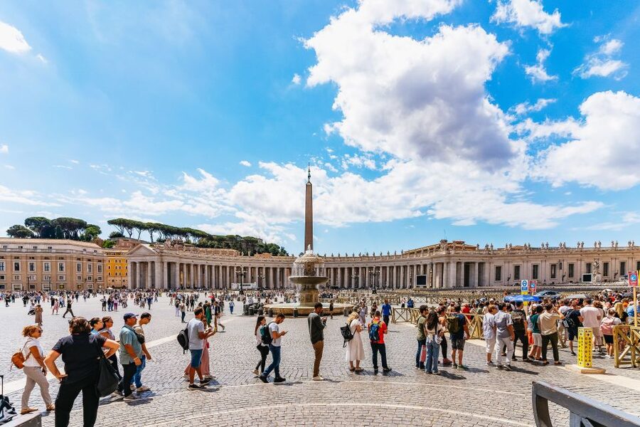 Rome: St. Peter's Basilica, Square and Grottoes Guided Tour - Who should book this Basilica tour?