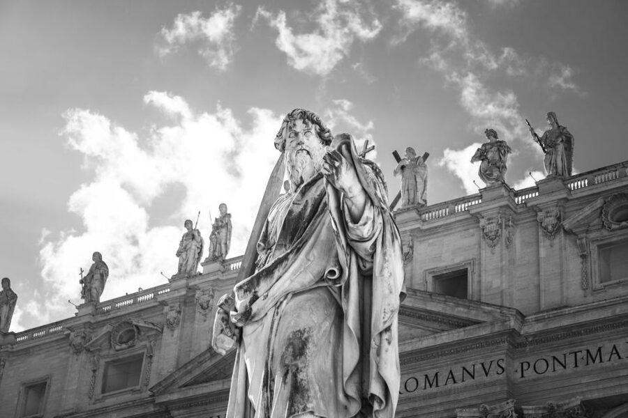 Rome: St. Peter’s Basilica Tour with Vatican Grottoes - Bernini’s Baldachin and the central church