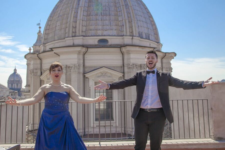 Rome: Terrazza Borromini Open-Air Opera with Aperitif - Why the small group makes a difference