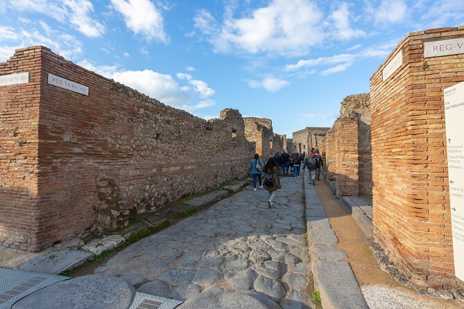 Rome to Pompeii, Sorrento & Capri: 2-Day South Italy Tour - The road south is part of the tradeoff