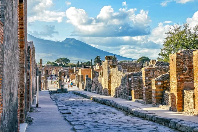 Rome to Pompeii, Sorrento & Capri: 2-Day South Italy Tour - FAQ