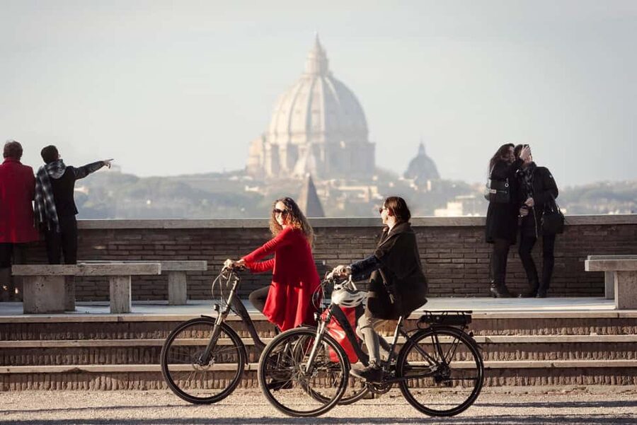 Rome: Top Highlights & Hidden Gems Tour by Cannondale E-Bike - Piazza del Popolo and the Pincio terrace