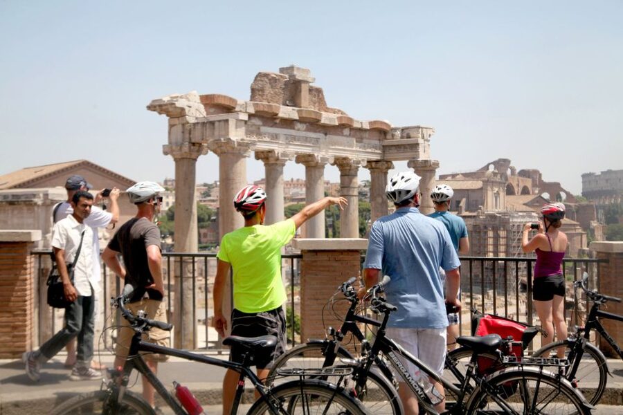 Rome: Top Highlights & Hidden Gems Tour by Cannondale E-Bike - The Colosseum and Roman Forum: Rome’s grand opening scene
