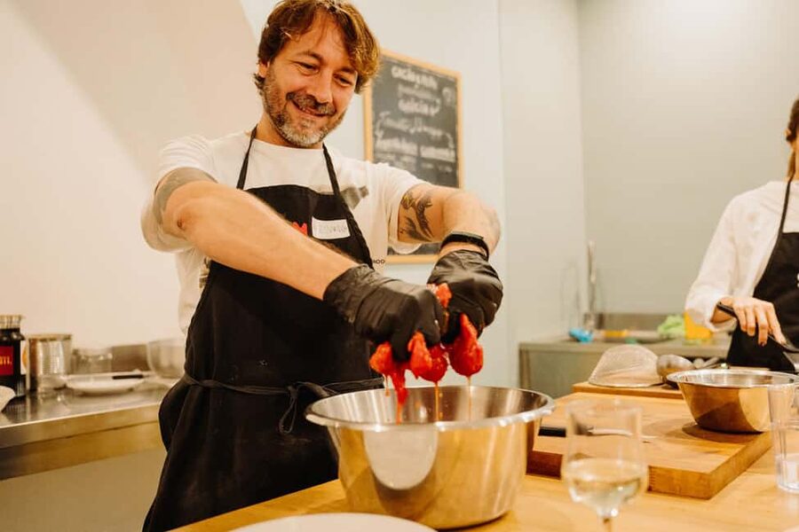 Rome: Traditional Pasta Making Class with Wine & Gelato - Timing, meeting point, and practical limits