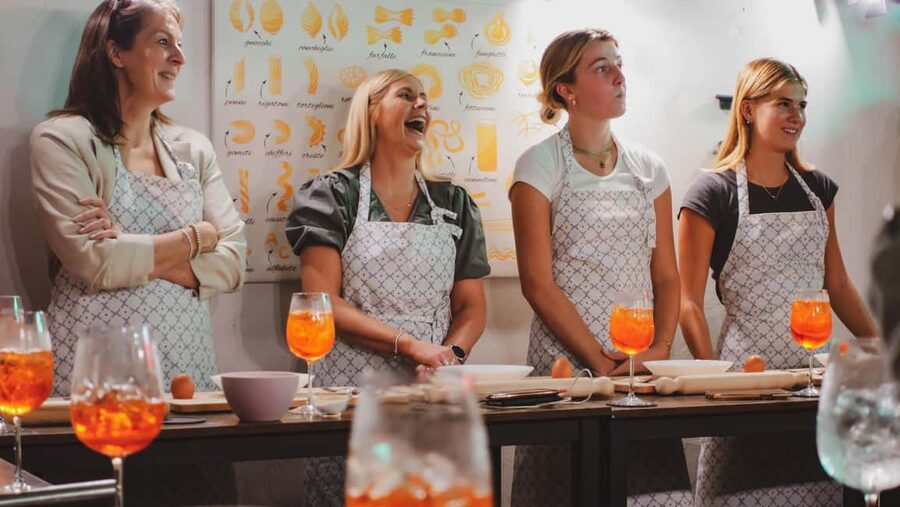 Rome: Traditional Pasta with Cocktails Cooking Class - Making fresh pasta from scratch