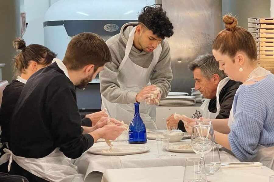 Rome: Traditional Pizza Cooking Class near Piazza Navona - Practical details that affect your choice