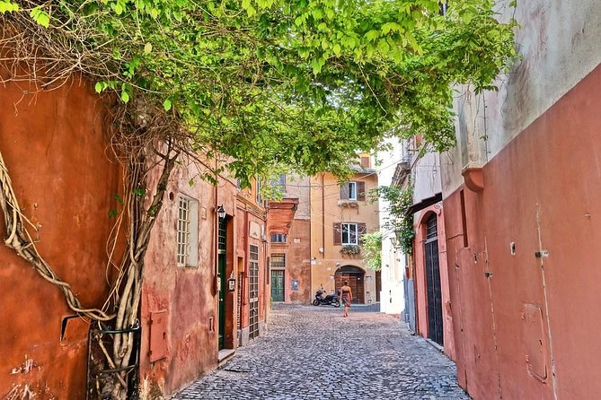 Rome: Trastevere Food tour with Free-Flowing Fine Wine - Homemade pasta with traditional Roman sauce