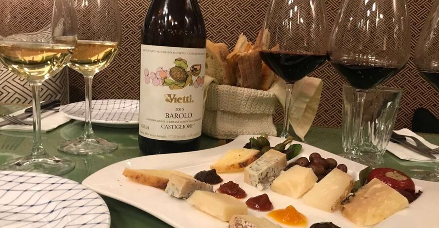 Rome: Trastevere Guided Food and Wine Tour with 20+ Tastings - Starting at Trapizzino in Piazza Trilussa