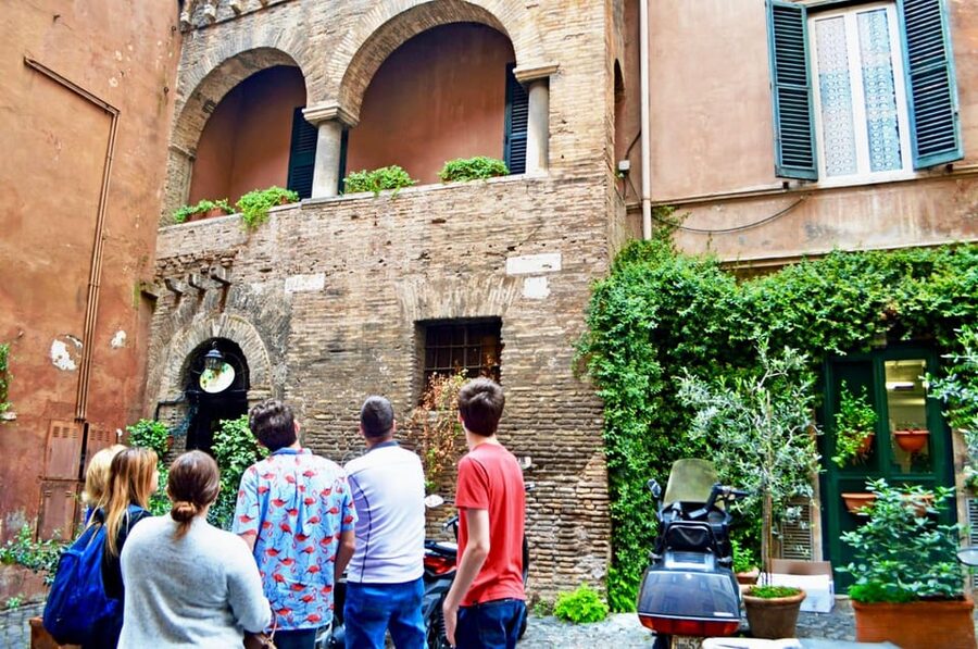 Rome: Trastevere & Tiber Island Street Food Tour at Sunset - Key reasons to consider this Rome food tour
