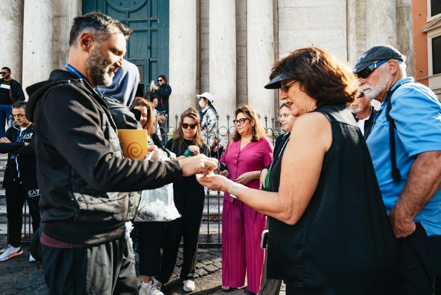Rome: Trevi Fountain and Underground Guided Tour - Trevi Fountain from the public piazza