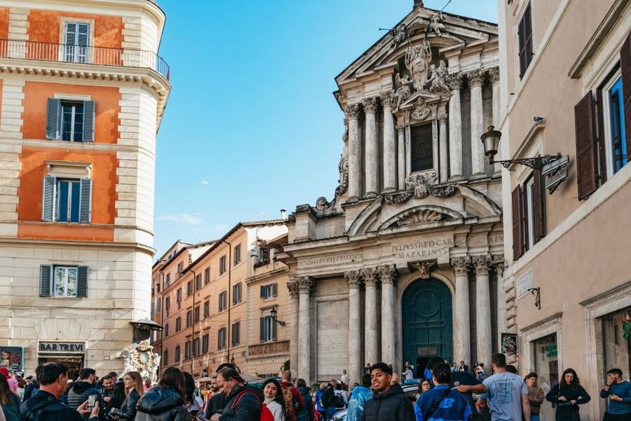 Rome: Trevi Fountain and Underground Guided Tour - Practical limits and timing