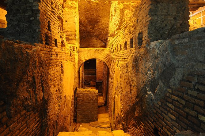 Rome: Trevi Fountain District and Underground Domus Guided Tour - The 45-minute Vicus Caprarius visit