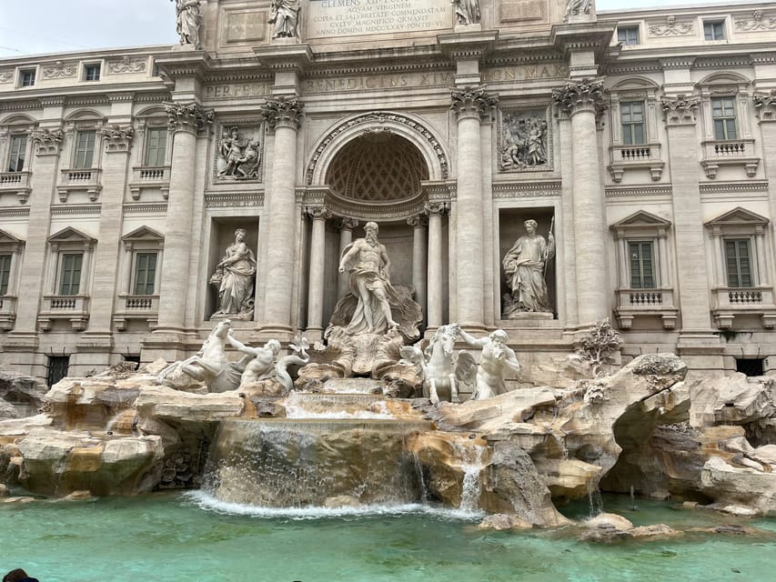 Rome: Trevi Fountain District Underground Tour and Ice Cream - The Trevi Fountain stop is brief but useful