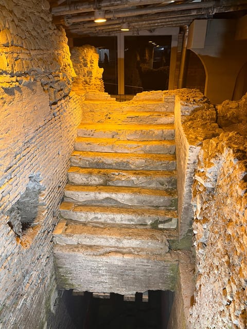 Rome: Trevi Fountain District Underground Tour and Ice Cream - Who should take this tour?