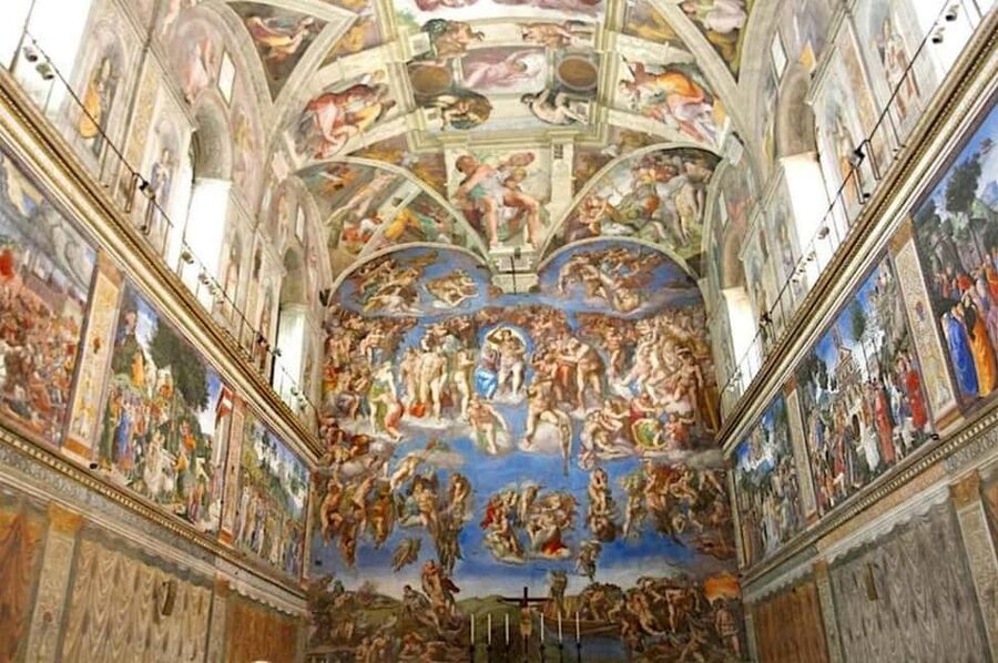 Rome: Vatican Evening Tour with Sistine Chapel and Museums - Finding the guide at Viale Vaticano, 100