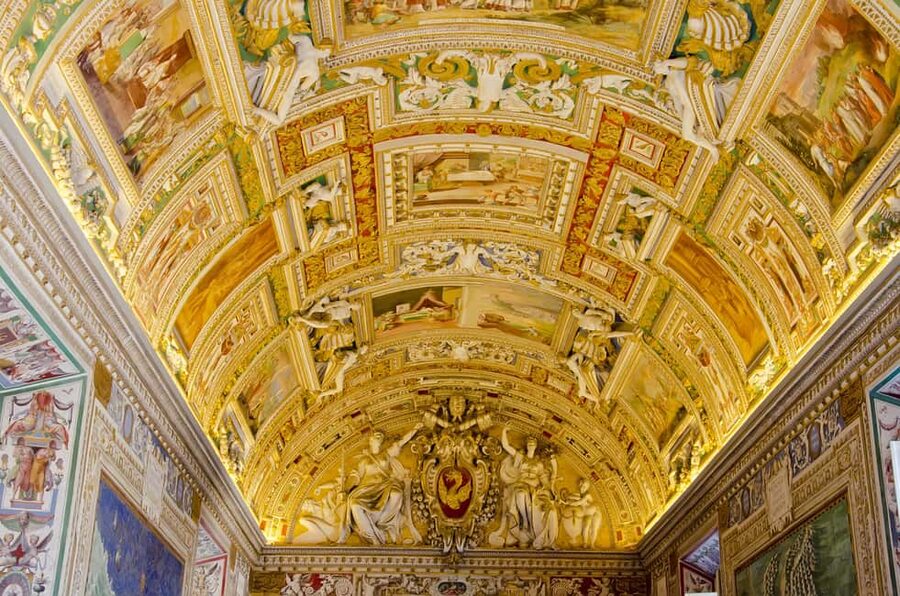 Rome: Vatican Museums and Sistine Chapel Guided Tour - Gallery of Candelabra and the first museum rooms