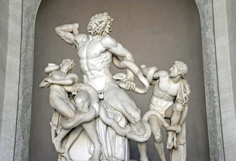 Rome: Vatican Museums, Sistine Chapel, and St. Peter's Tour - The guides are the heart of the experience