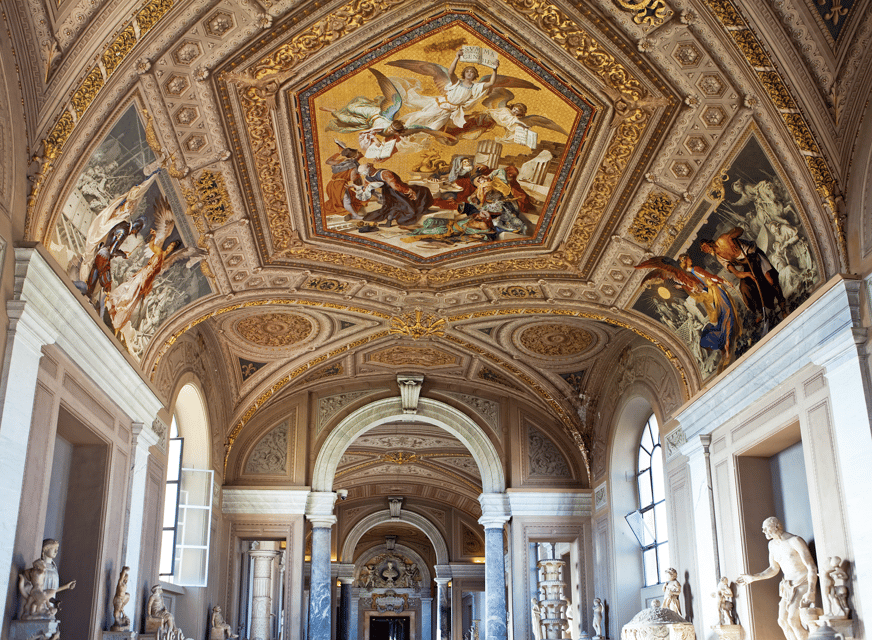 Rome: Vatican Museums & Sistine Chapel Guided Tour - Entering the Vatican Museums