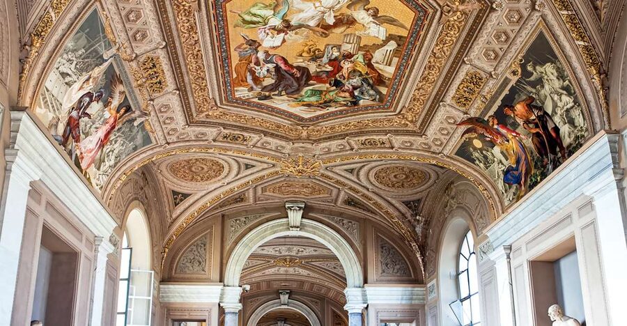 Rome: Vatican Museums & Sistine Chapel Skip-the-Line Ticket - The Courtyards and First Views Inside